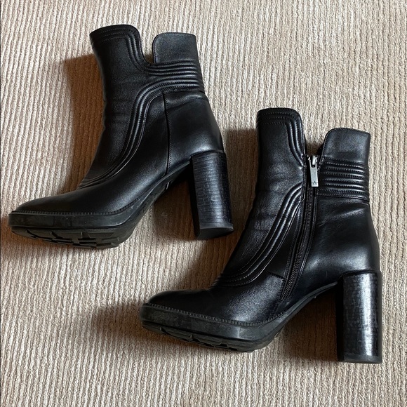 Aquatalia Illiana Weatherproof High Block Heel Chunky Boots Black Leather Size 8 - Picture 6 of 14